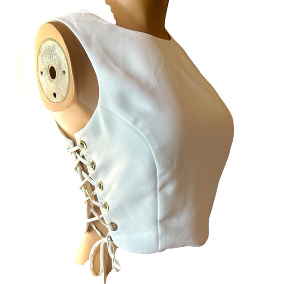 Guess by Marciano Lace Side Top - Picture 1 of 3